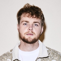 Alex Warren