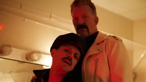 Veja "Big Bushy Mustache", clipe que marca a estreia solo de Jake Shears, ex-Scissor Sisters